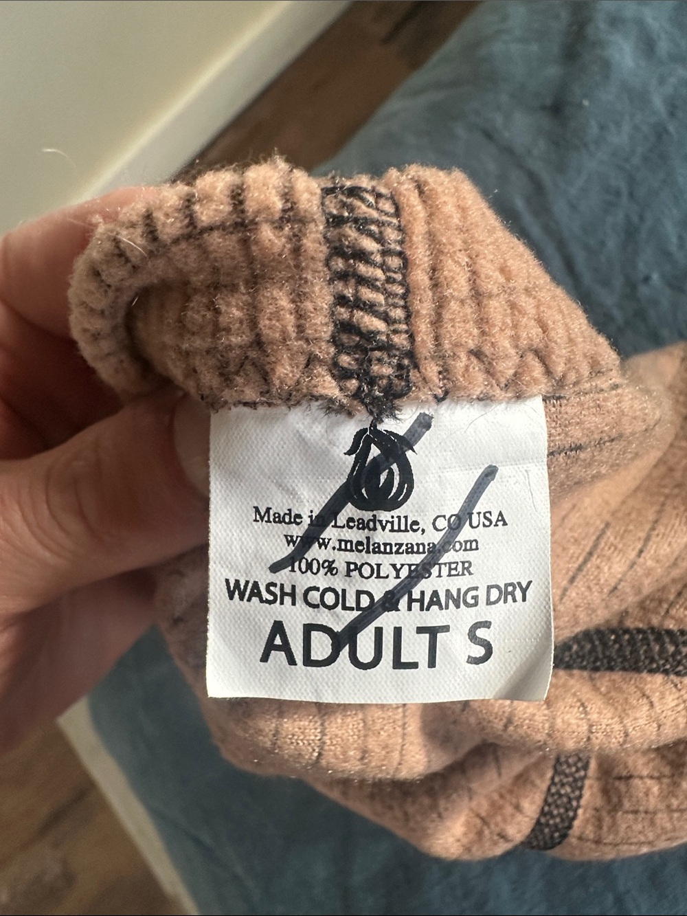 NWOT Melanzana Tan Waffle Knit Beanie with Purple Logo - Picture 5 of 5